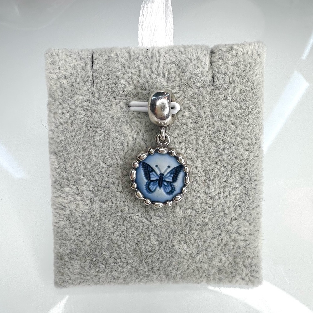 PANDORA retired Butterfly Cameo Charm - Picture 5 of 5